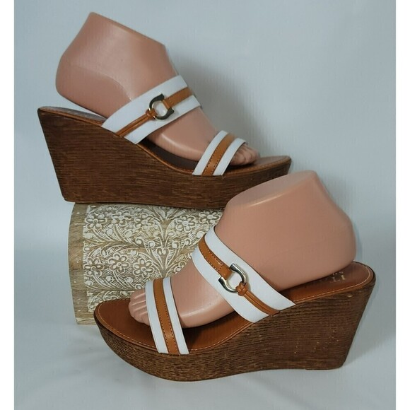 Italian Shoemakers White Tan Bi-color Wedge Sandals Size 10 - Picture 2 of 12